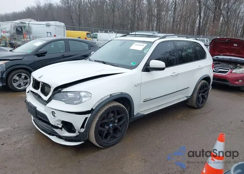 2012 BMW X5 xDrive35D from USA, damaged, VIN 5UXZW0C5XCL671240
